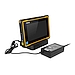 Imagen de una tableta resistente Getac ZX70 G2 con base de oficina y adaptador de CA